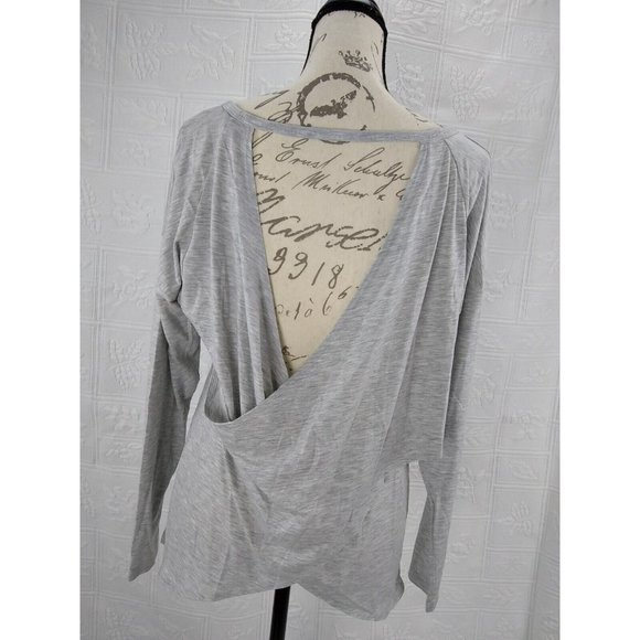 Victoria's Secret Gray embroidered long sleeves top with open back detail size L - Picture 2 of 12